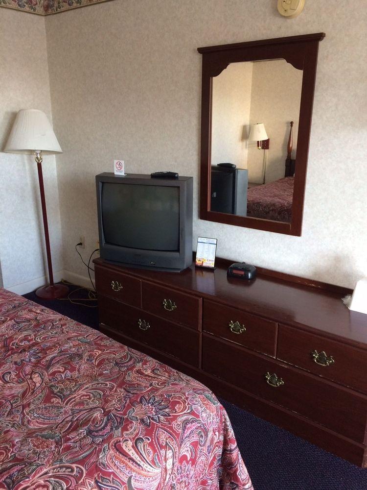 All Day Inn Сандстън Екстериор снимка